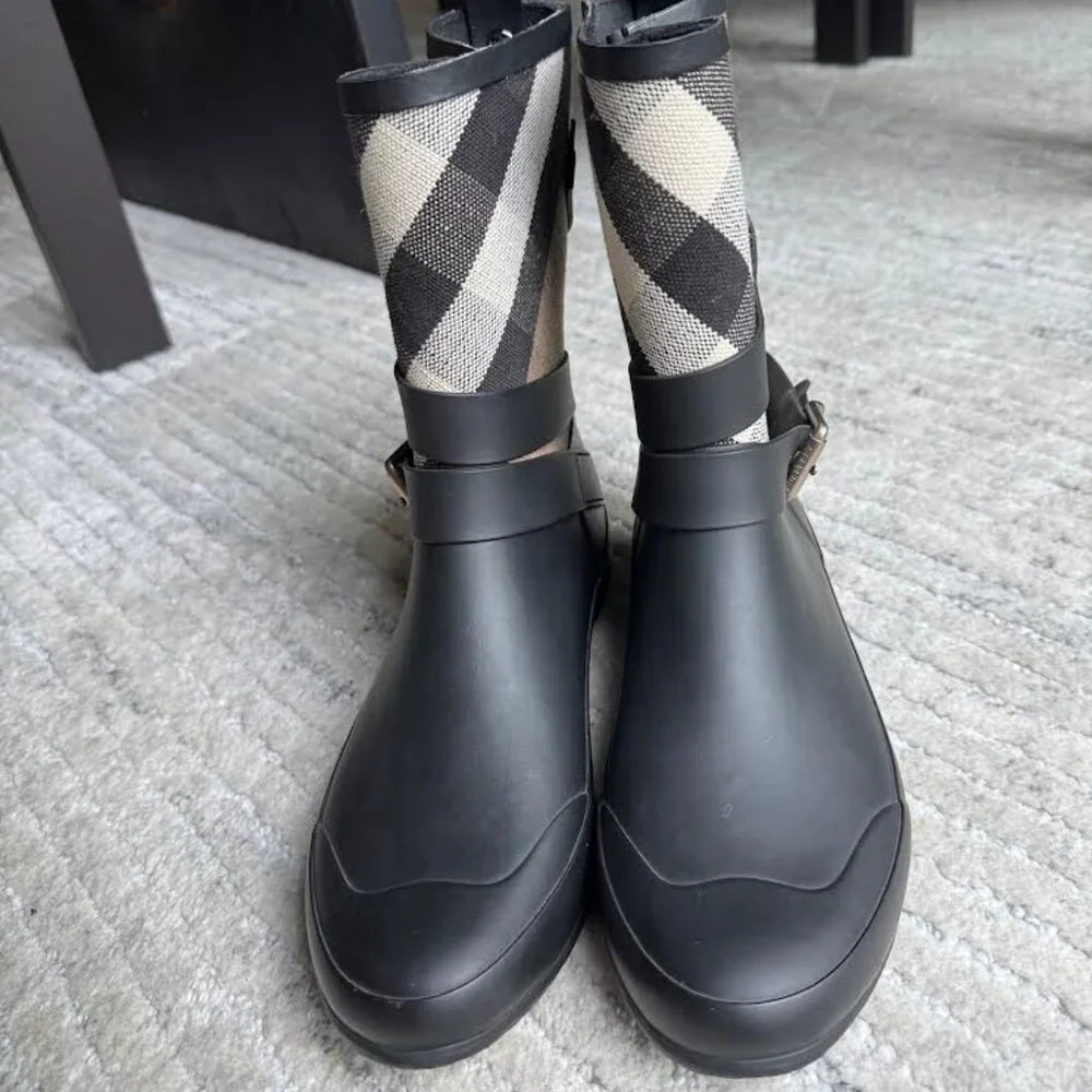 BURBERRY Check Detail Belted Rain Boots - Size 38 - Picture 3 of 8